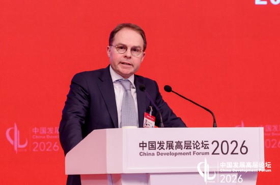  中国发展高层论坛聚焦AI产业化；戴思睿强调转型需CEO亲力亲为；贝恩公司实践分享启示深刻。 IT技术 中国发展高层论坛聚焦AI产业化；戴思睿强调转型需CEO亲力亲为；贝恩公司实践分享启示深刻。 IT技术