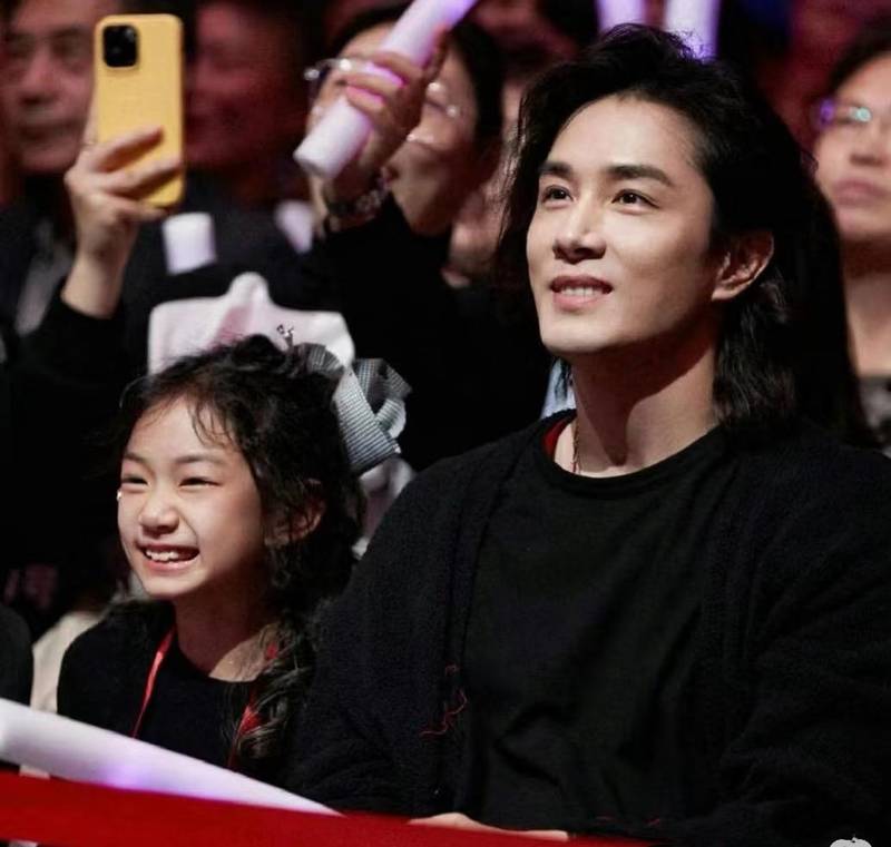  焦虑与羁绊：在曼谷四面佛的虔诚跪拜中，寻找平衡的真谛 情感心理 焦虑与羁绊：在曼谷四面佛的虔诚跪拜中，寻找平衡的真谛 情感心理