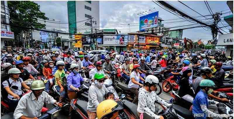  能源价格波动监测：越南燃油成本激增引发的通勤模式重构 IT技术 能源价格波动监测：越南燃油成本激增引发的通勤模式重构 IT技术