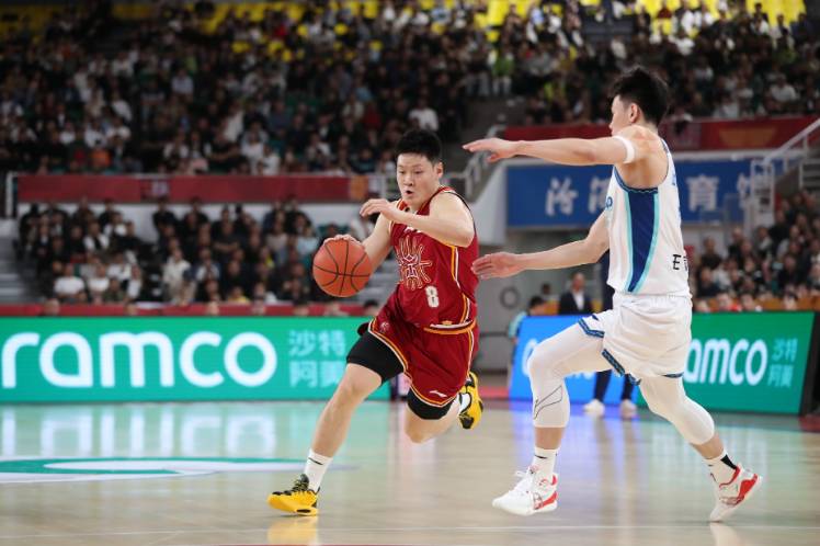  绝境中的突围：双杀背后的战术博弈与破局逻辑 体育新闻 绝境中的突围：双杀背后的战术博弈与破局逻辑 体育新闻 绝境中的突围：双杀背后的战术博弈与破局逻辑 体育新闻