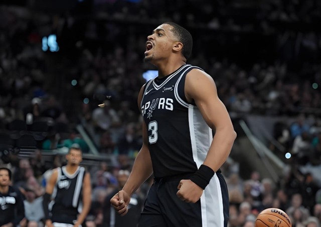  【技术拆解】效率跃升背后的秘密：凯尔登·约翰逊如何完成从核心到超六的进化 体育新闻 【技术拆解】效率跃升背后的秘密：凯尔登·约翰逊如何完成从核心到超六的进化 体育新闻