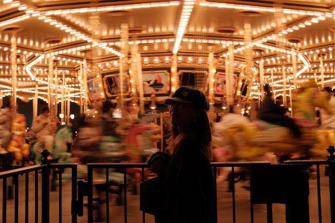  长实集团2025年财务深度解析：打折出货策略的代价与资产配置的艺术 股票财经 长实集团2025年财务深度解析：打折出货策略的代价与资产配置的艺术 股票财经