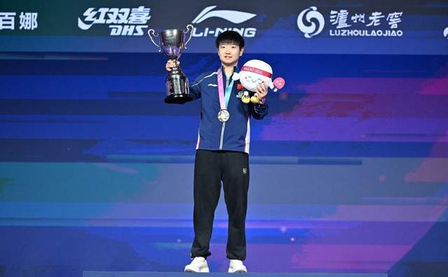  【技术解密】孙颖莎发球体系遭破解：外协新生代如何撬动国乒统治力 体育新闻